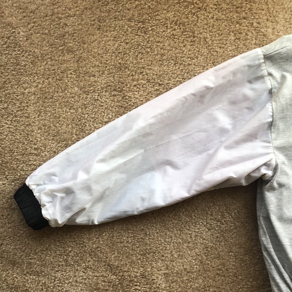 COPY - Women’s VINTAGE Nike Black/Maroon Windbreaker Jacket sz M (8-10) - Picture 13 of 16